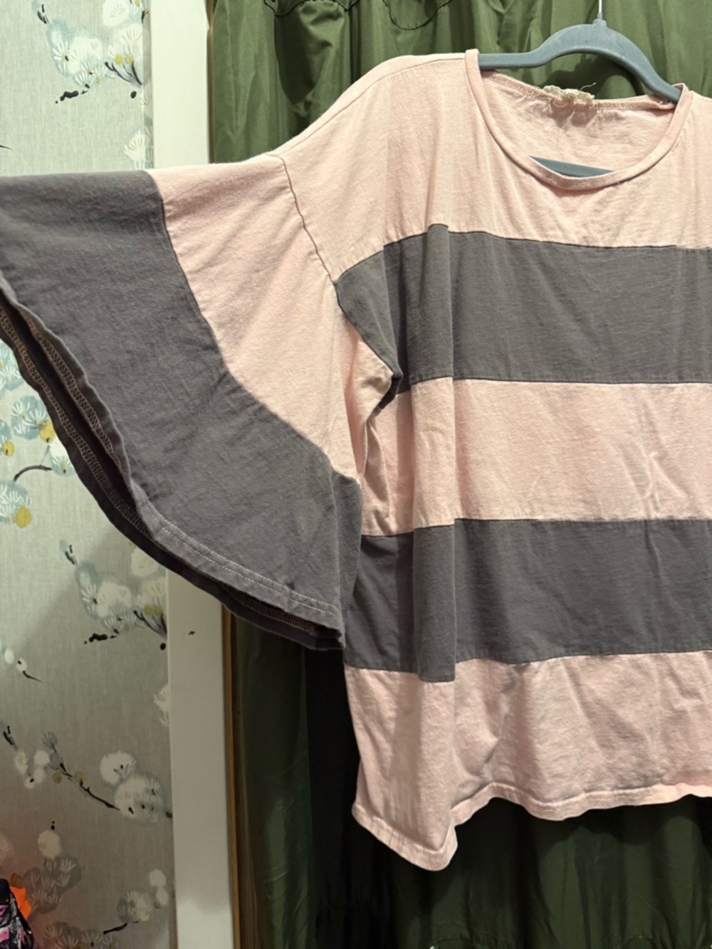 easel Blush Pink Tee with Heather Gray - Picture 2 of 5